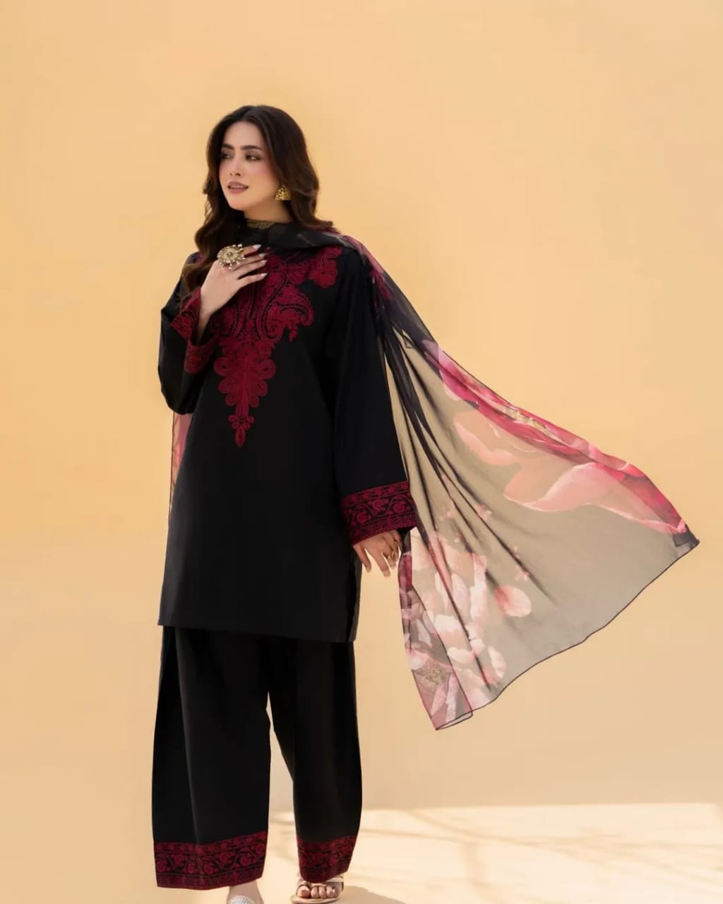 এমব্রয়ডারি থ্রি পিস